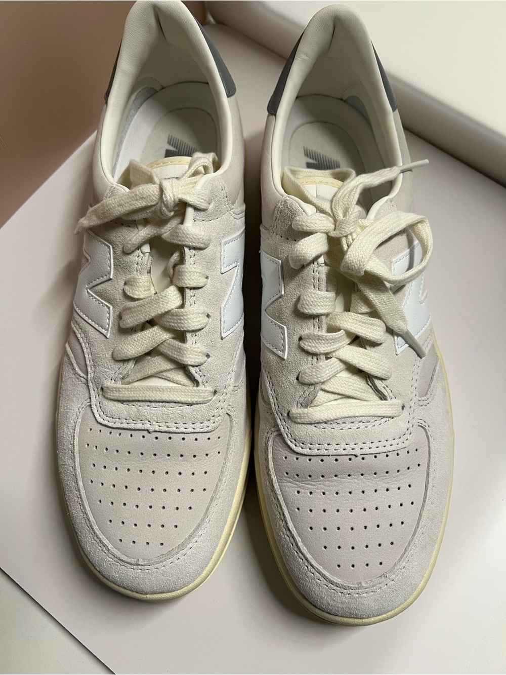 New Balance T500 Grey Low-Top Sneakers - Picture 3 of 15
